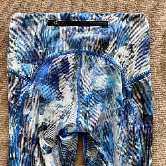 🍋🍋 LULULEMON On Pace Tight With Mesh - Picture 5 of 7